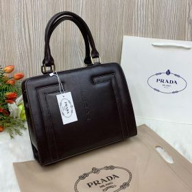 PRADA New Fahion Branded Purse