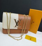 Cross Body Bag With Full Chain - Image 3