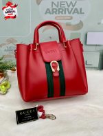GUCCI Stylish Shoulder Bag - Image 4