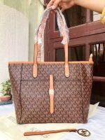 MK SIGNATURE TOTE BAG - Image 2