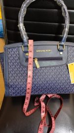 Michael Kors Bag With 2 Pouches - Image 3