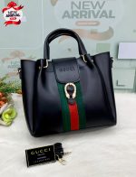 GUCCI Stylish Shoulder Bag - Image 8