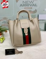 GUCCI Stylish Shoulder Bag - Image 10