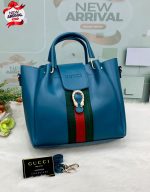 GUCCI Stylish Shoulder Bag - Image 11