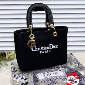 CHRISTIAN DIOR