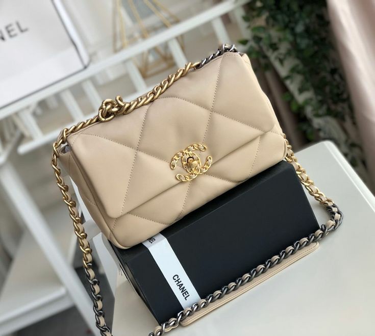Chanel Crossbody Bag Cosmo
