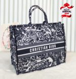 Charistian Dior Bag - Image 4