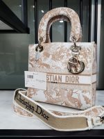 DIOR Medium Lady D-Lite Bag