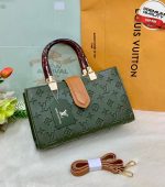 LOUIS VUITTON Hand Bag - Image 5