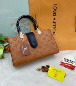 LOUIS VUITTON Hand Bag - Image 2