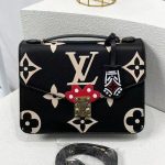 LOUIS VUITTON CROSS BODY BAG - Image 14
