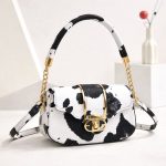 New High Quality Cow Leather CrossBody Bag For Girls - Image 2